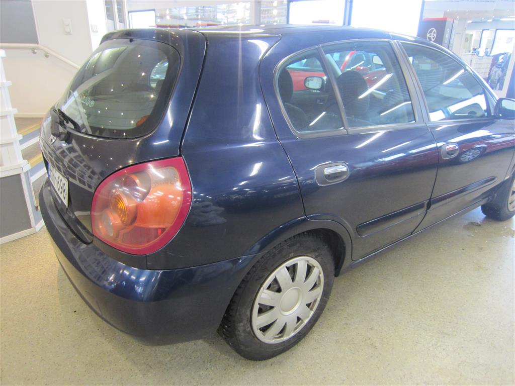 Nissan Almera 2005