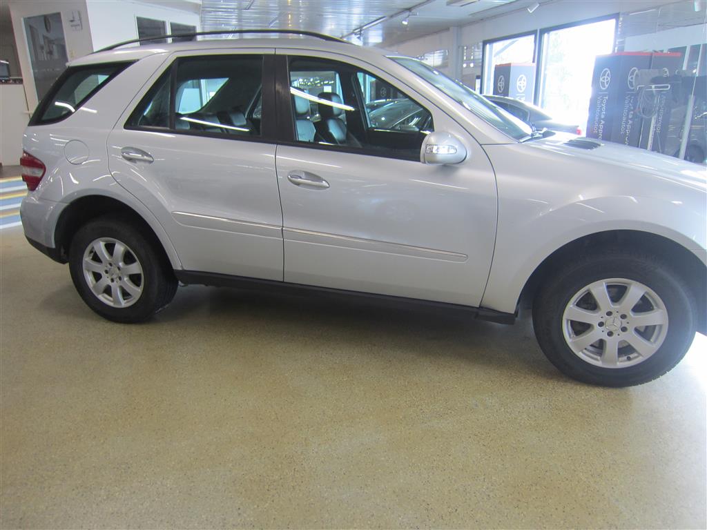 Mercedes-Benz ML 2006