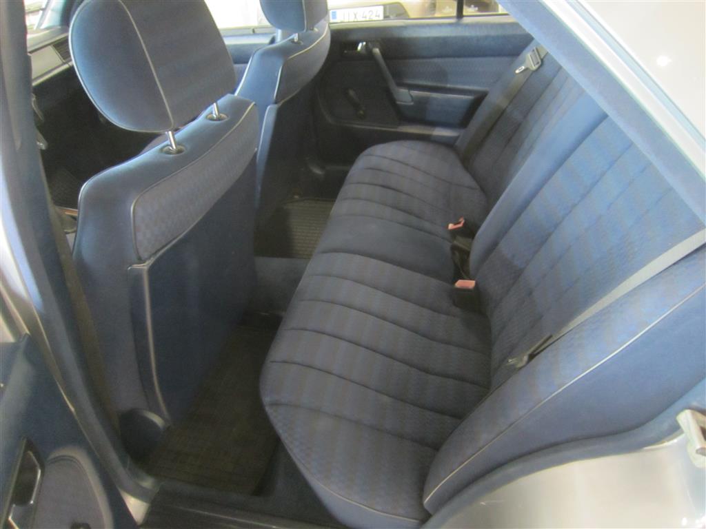 Mercedes-Benz 190 1990