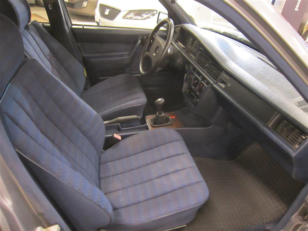 Mercedes-Benz 190 1990