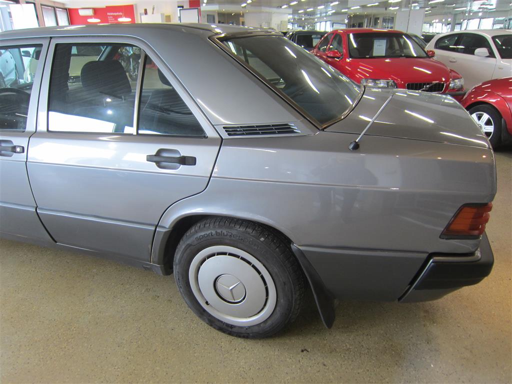 Mercedes-Benz 190 1990