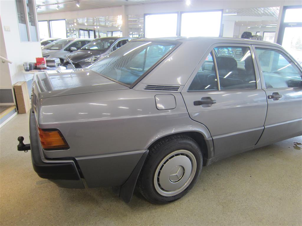 Mercedes-Benz 190 1990