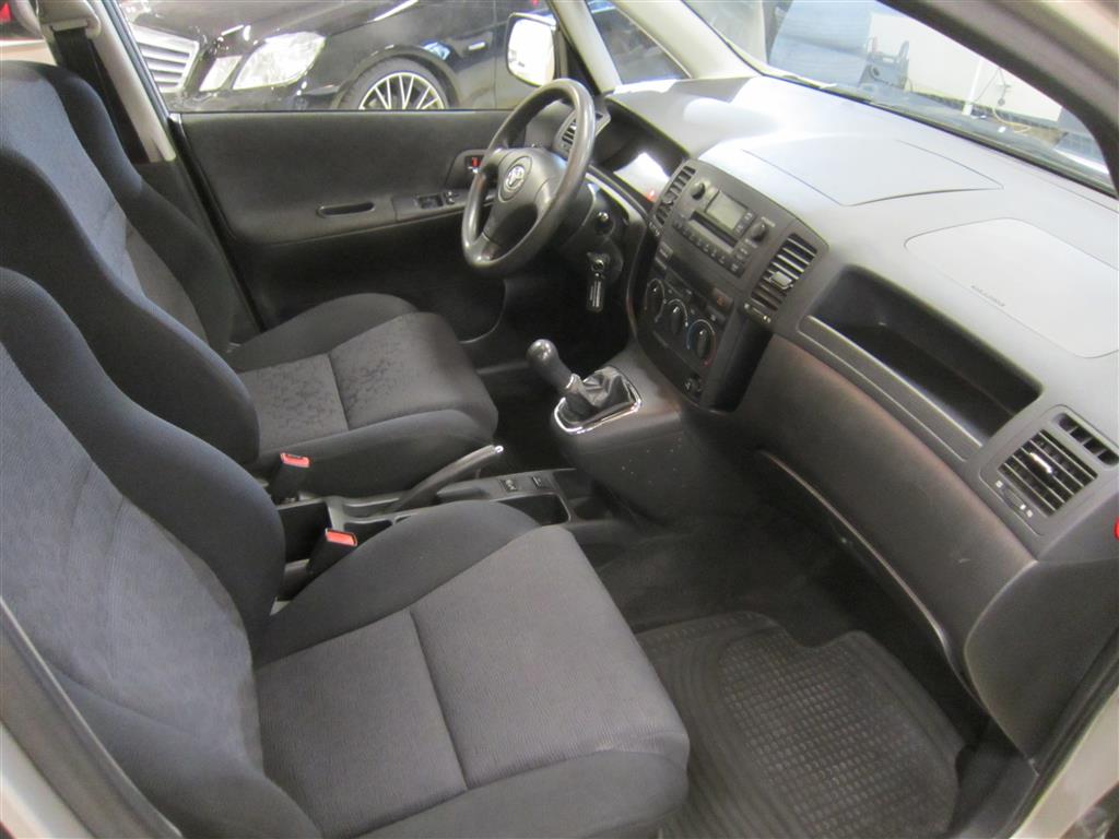 Toyota Corolla Verso 2002