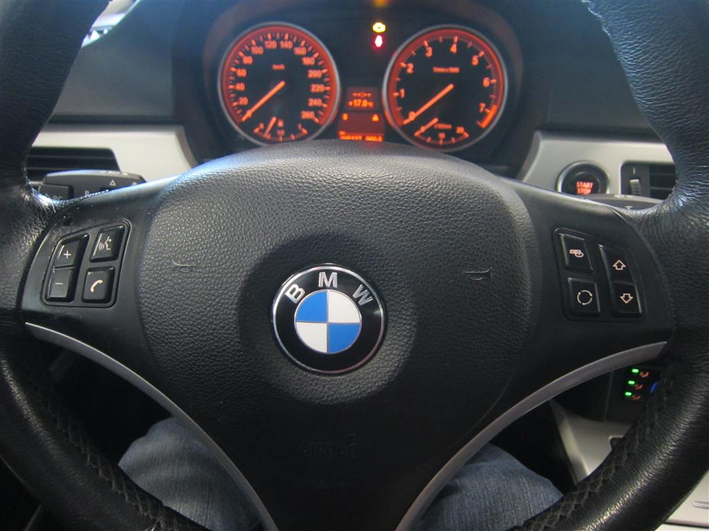 BMW 325 2009