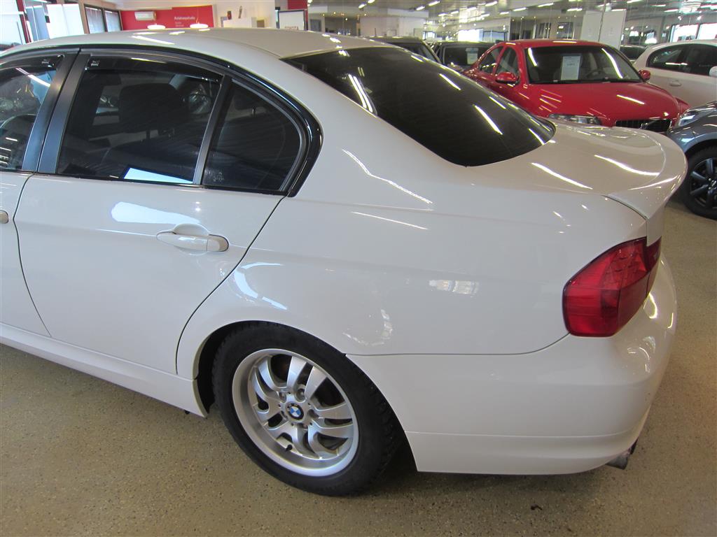 BMW 325 2009