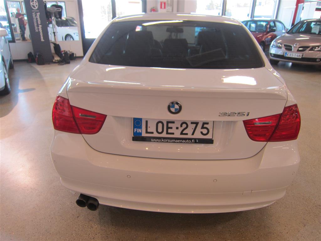 BMW 325 2009