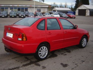 VOLKSWAGEN Polo 3