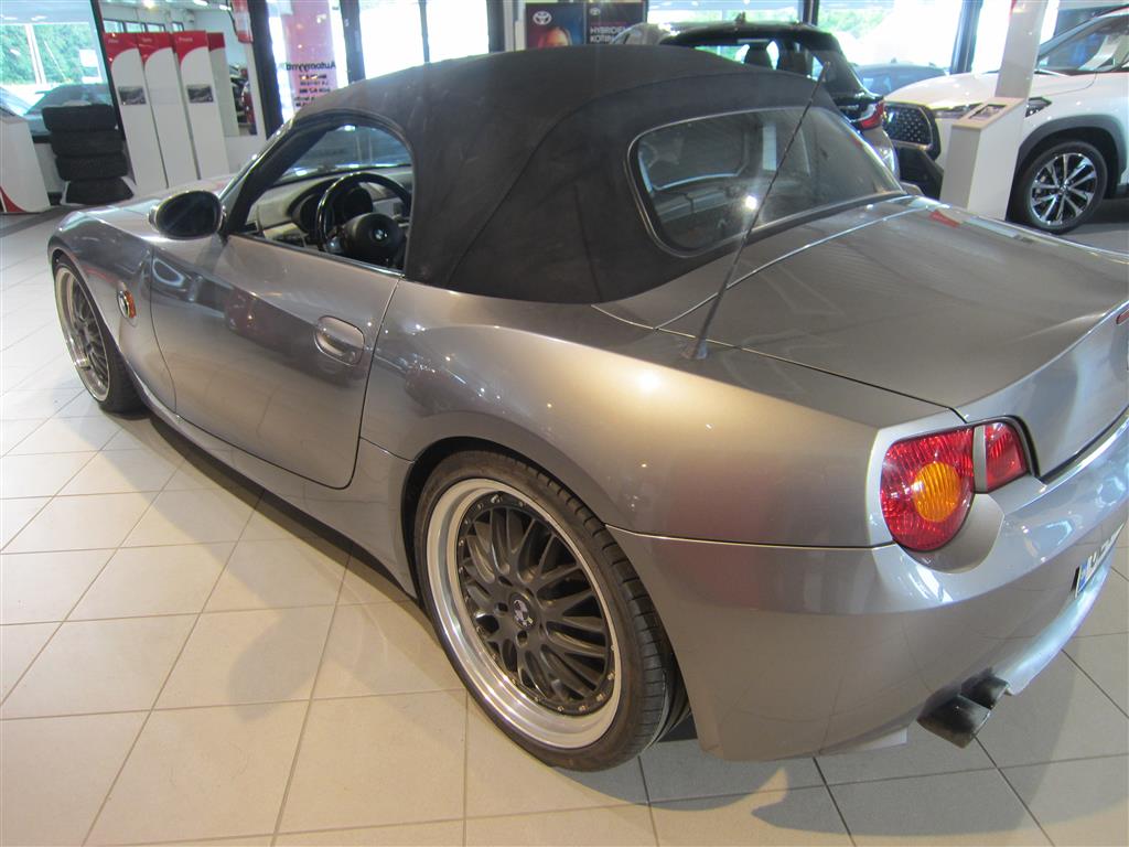 BMW Z4 2003