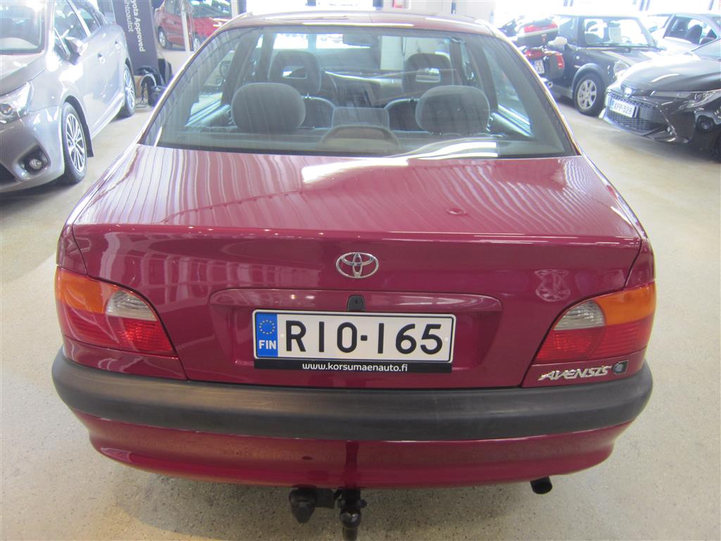 Toyota Avensis 1998