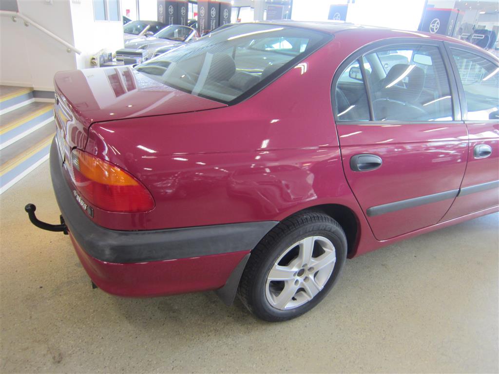 Toyota Avensis 1998