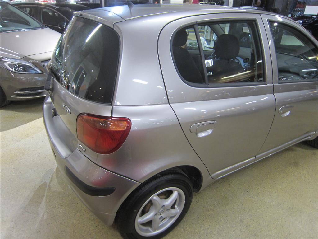 Toyota Yaris 2005