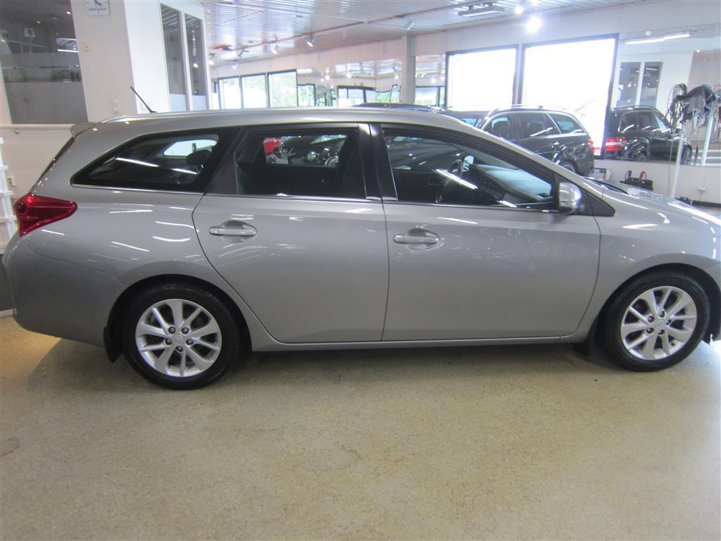 Toyota Auris 2014