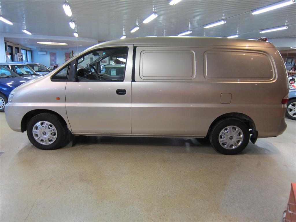Hyundai H-1 2005