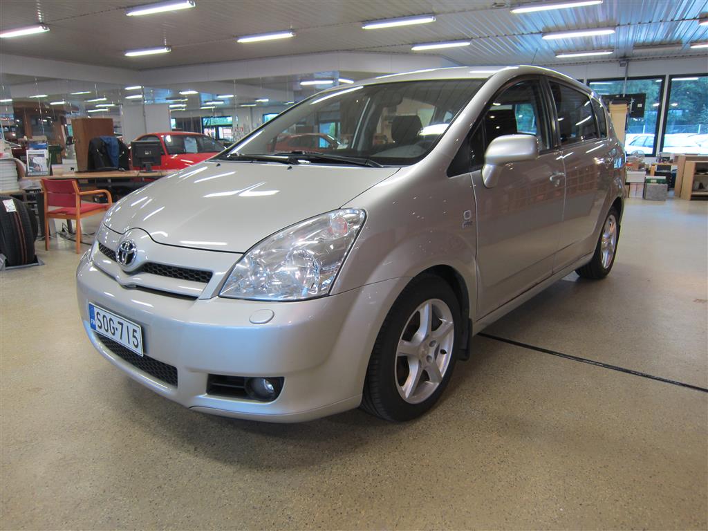 Toyota Corolla Verso 2004