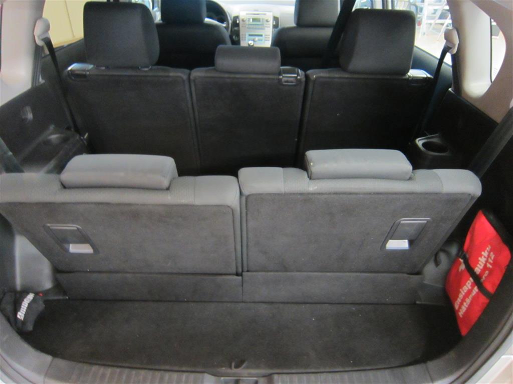 Toyota Corolla Verso 2004