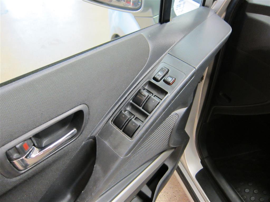 Toyota Corolla Verso 2004