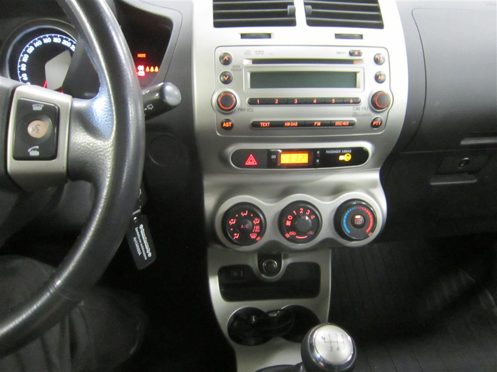 Toyota Urban Cruiser 2010