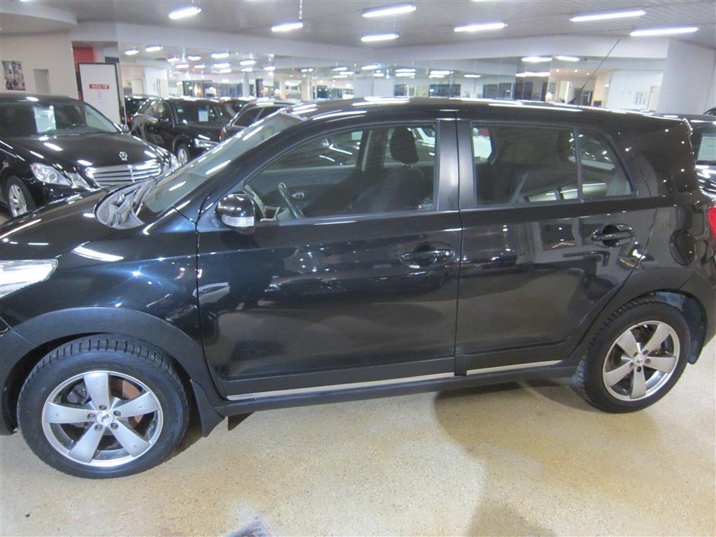 Toyota Urban Cruiser 2010