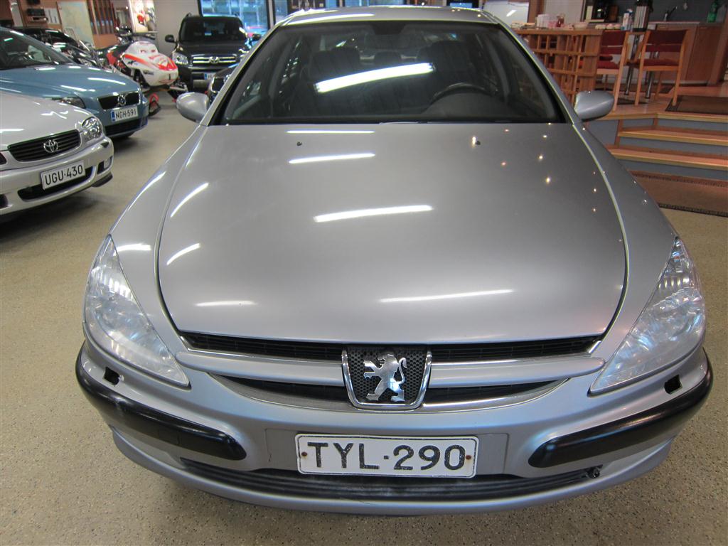 Peugeot 607 2001