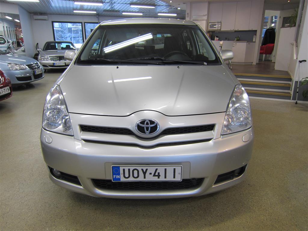 Toyota Corolla Verso 2005