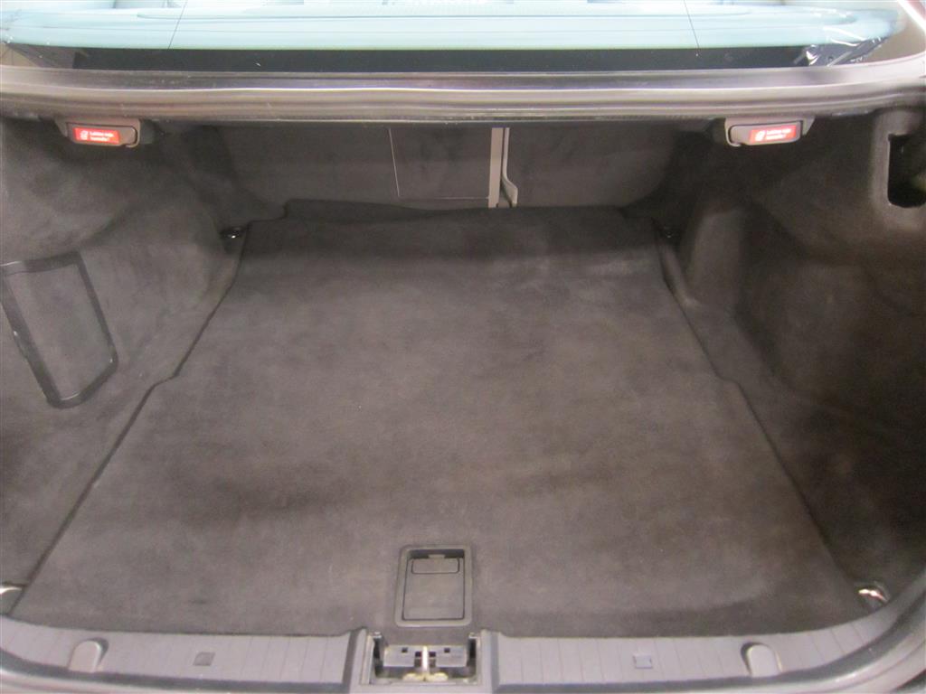 Mercedes-Benz E 2003