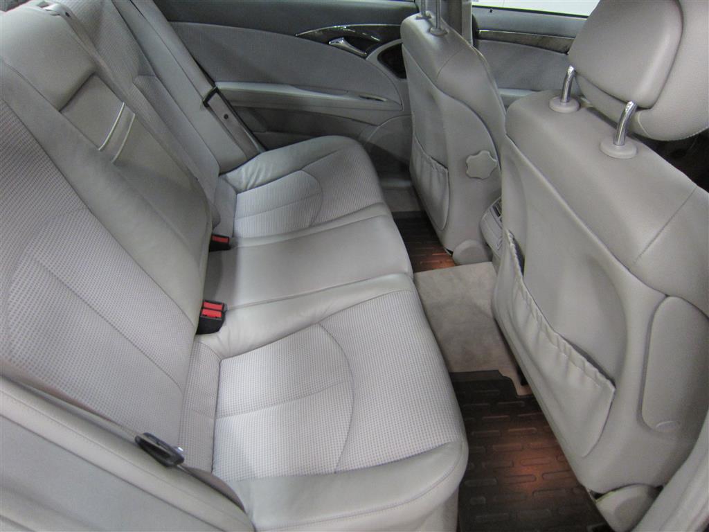 Mercedes-Benz E 2003
