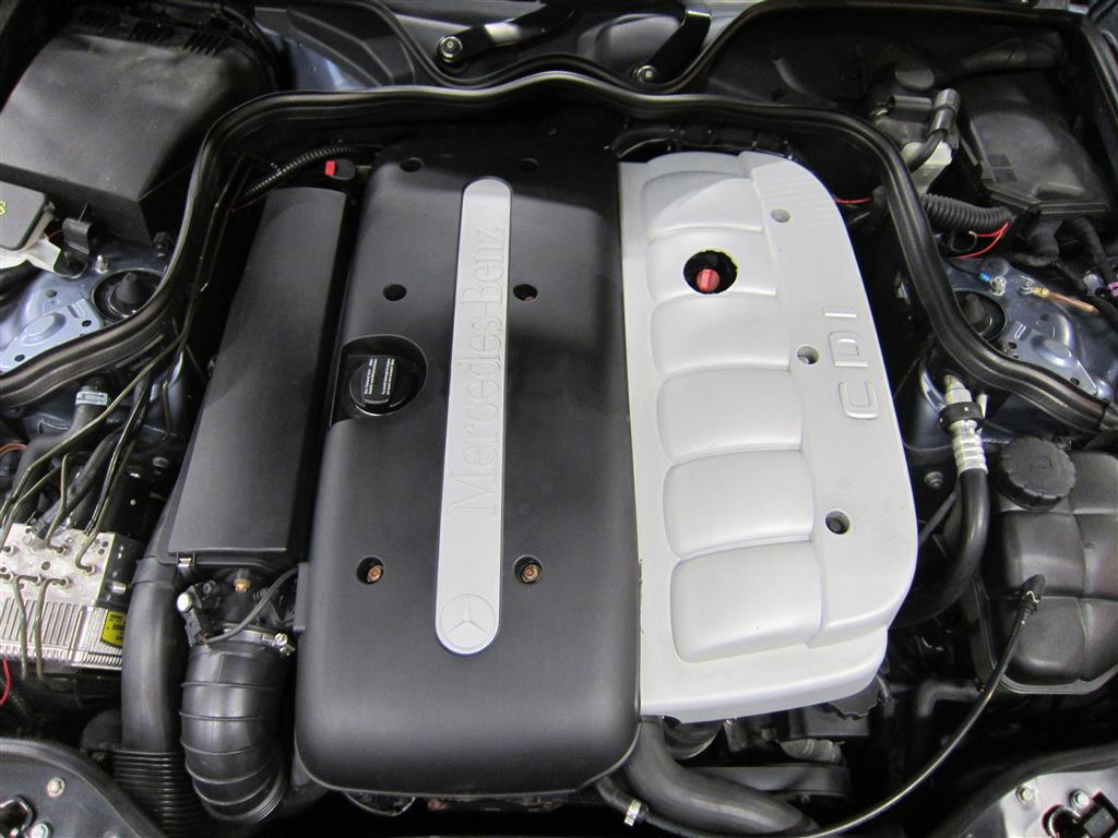 Mercedes-Benz E 2003