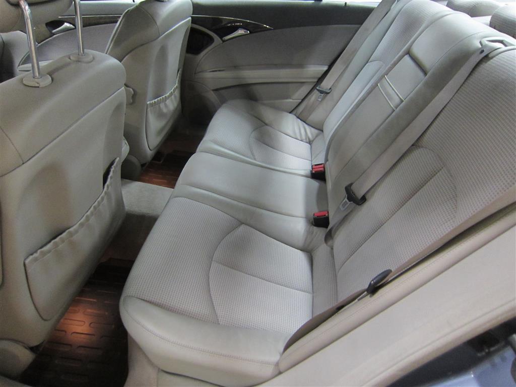 Mercedes-Benz E 2003