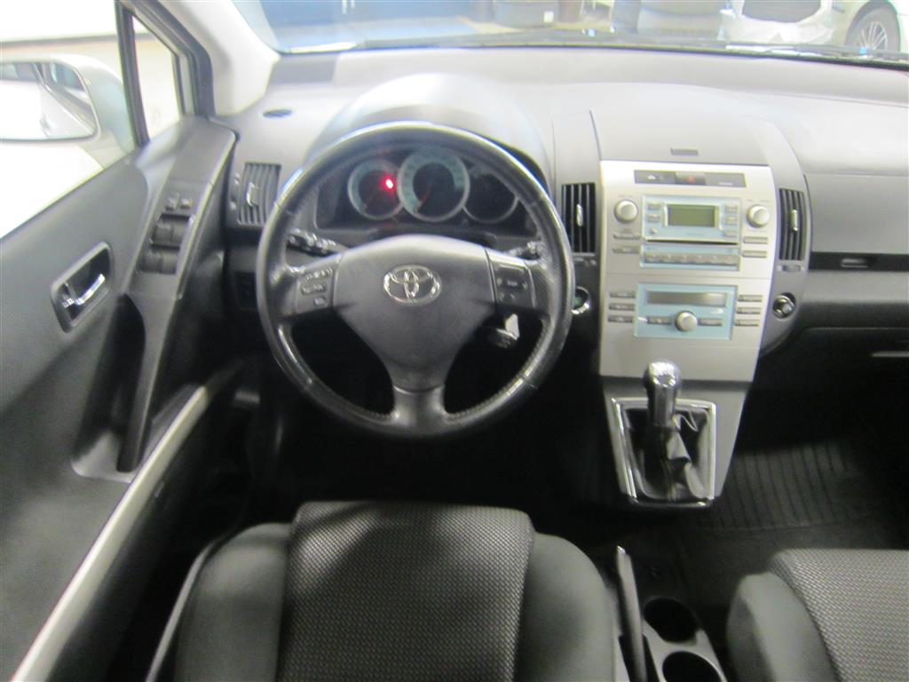 Toyota Corolla Verso 2006