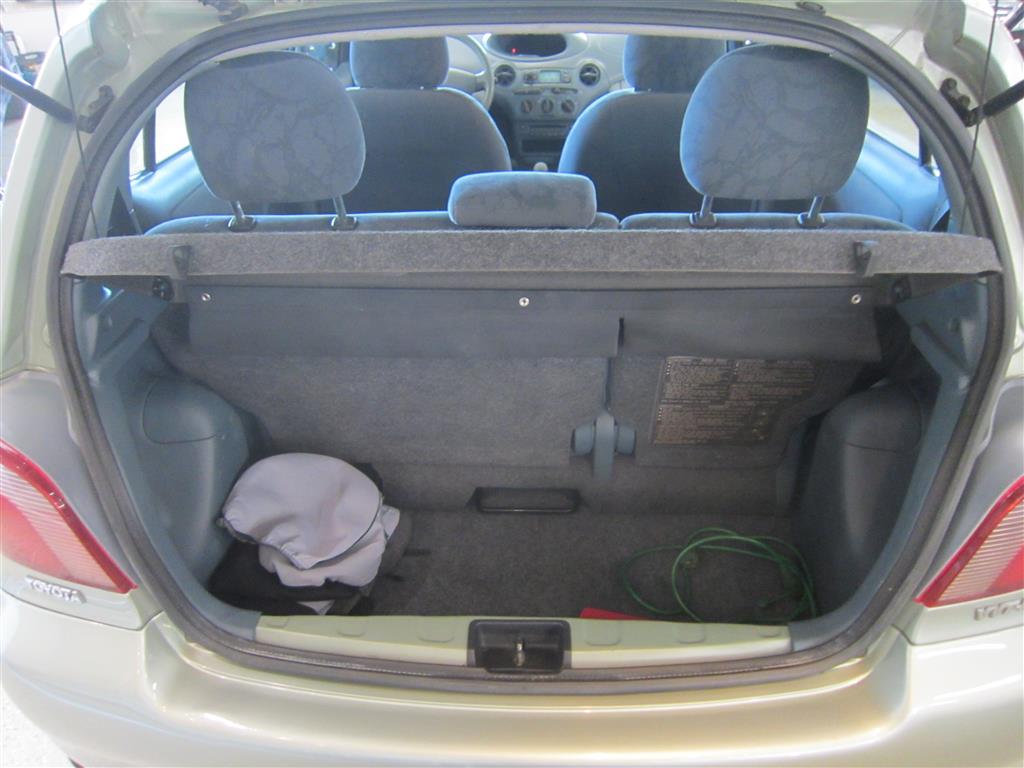 Toyota Yaris 2001
