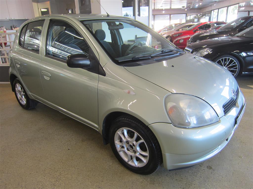 Toyota Yaris 2001