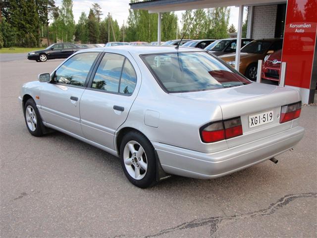 Nissan Primera 1995