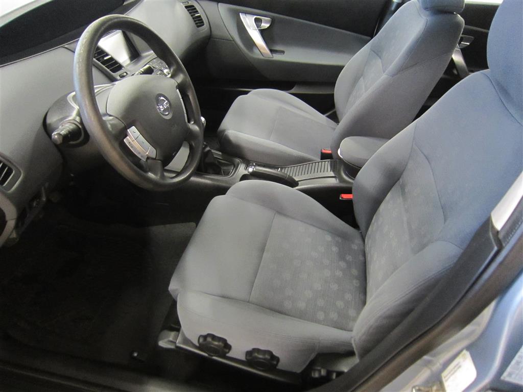 Nissan Primera 2006