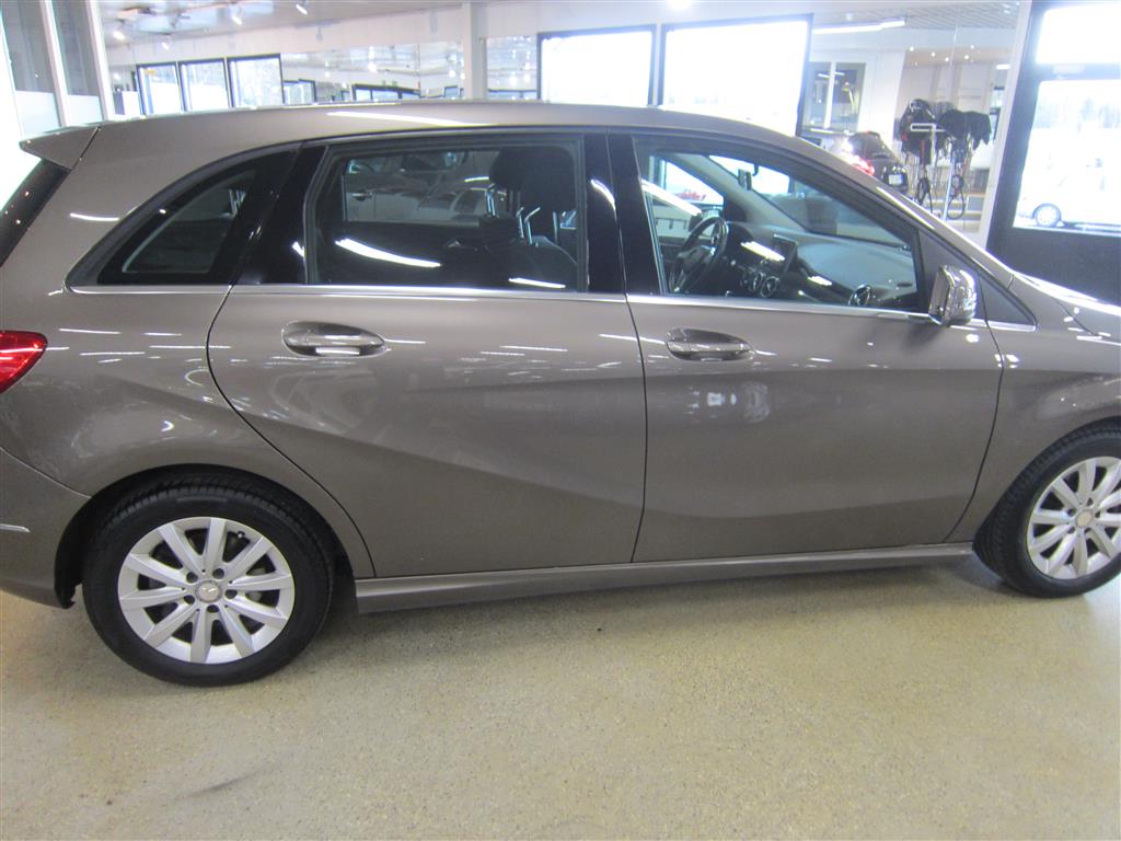Mercedes-Benz B 2014