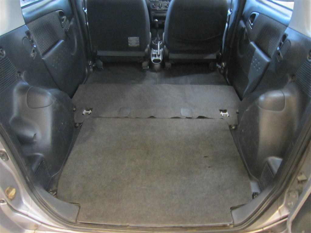 Toyota Yaris Verso 2003