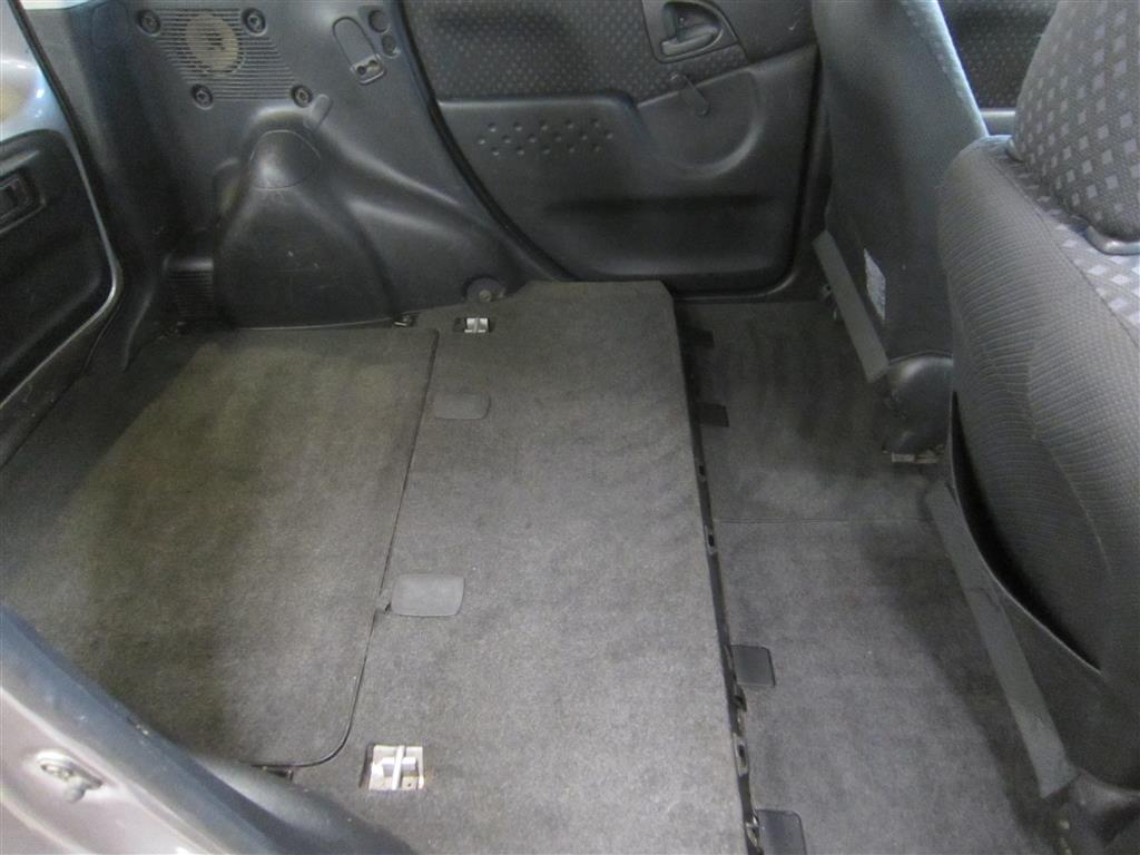 Toyota Yaris Verso 2003