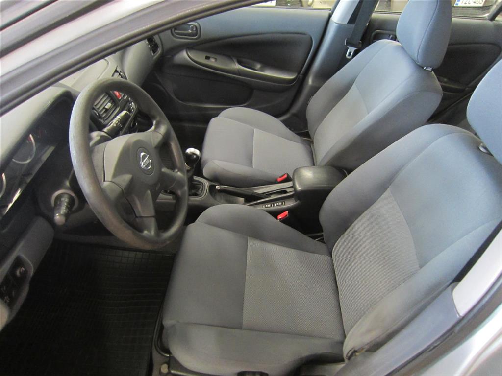 Nissan Almera 2005