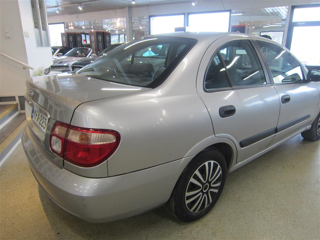 Nissan Almera 2005