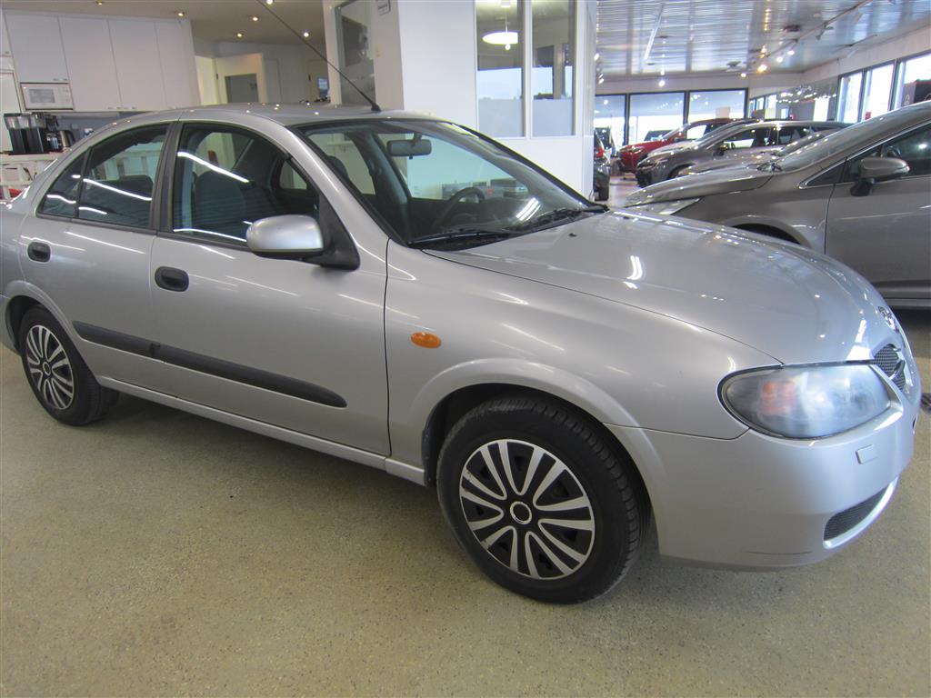 Nissan Almera 2005
