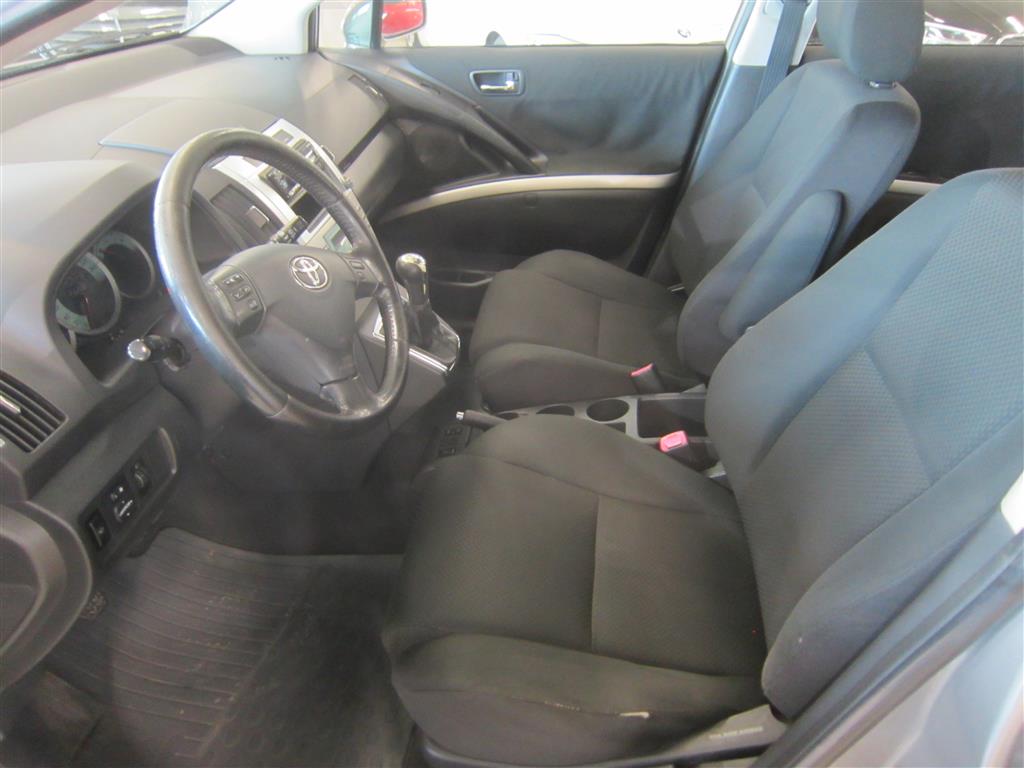 Toyota Corolla Verso 2005