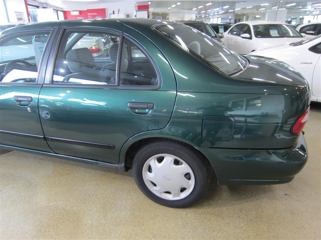Nissan Almera 1999