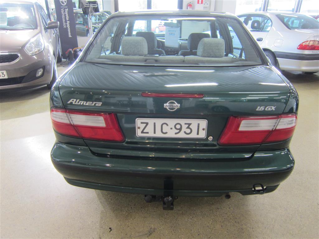 Nissan Almera 1999