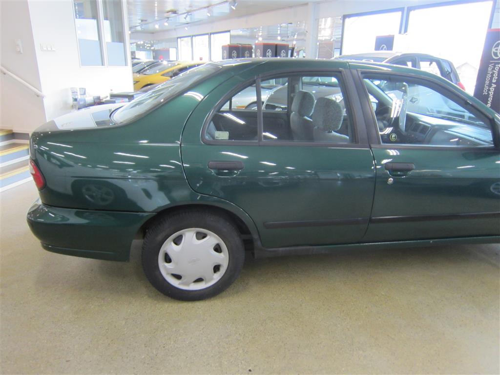 Nissan Almera 1999