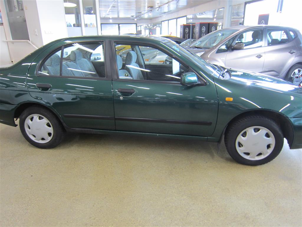 Nissan Almera 1999
