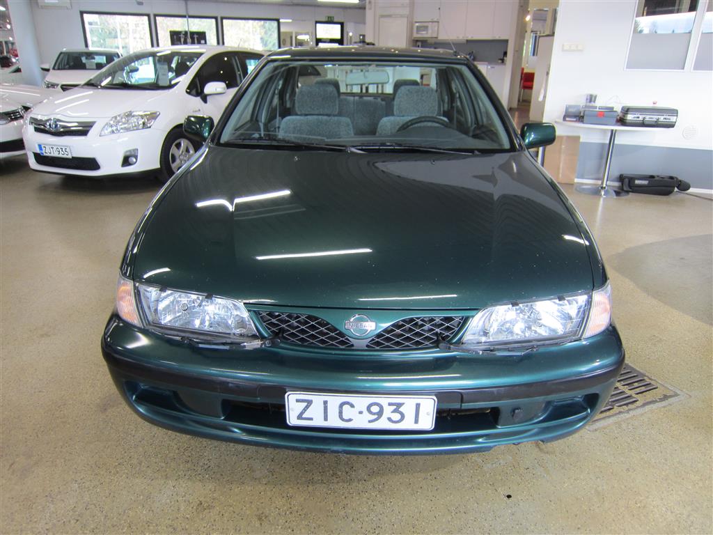 Nissan Almera 1999