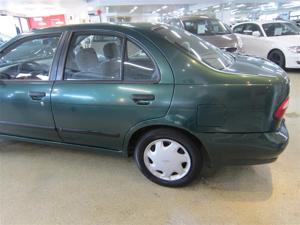 Nissan Almera 1999