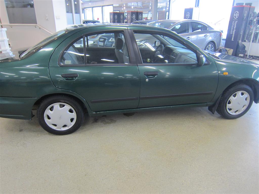 Nissan Almera 1999