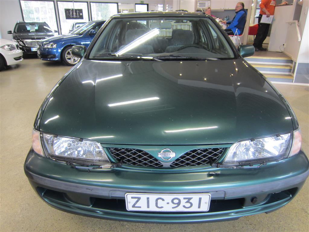 Nissan Almera 1999