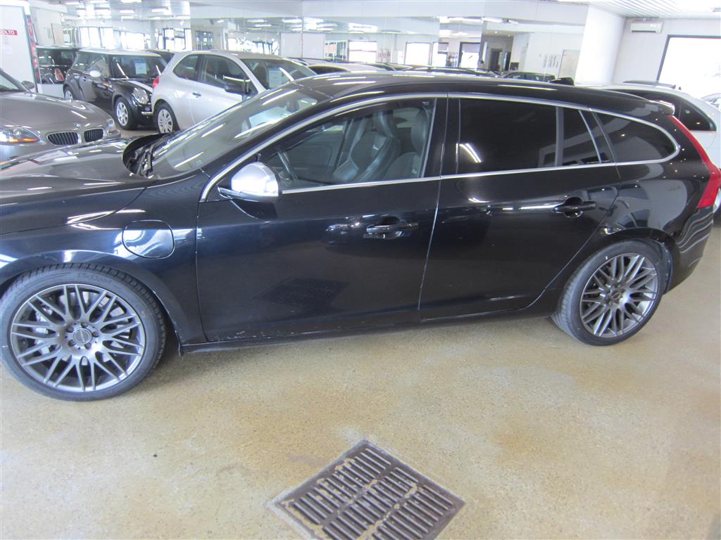 Volvo V60 2015