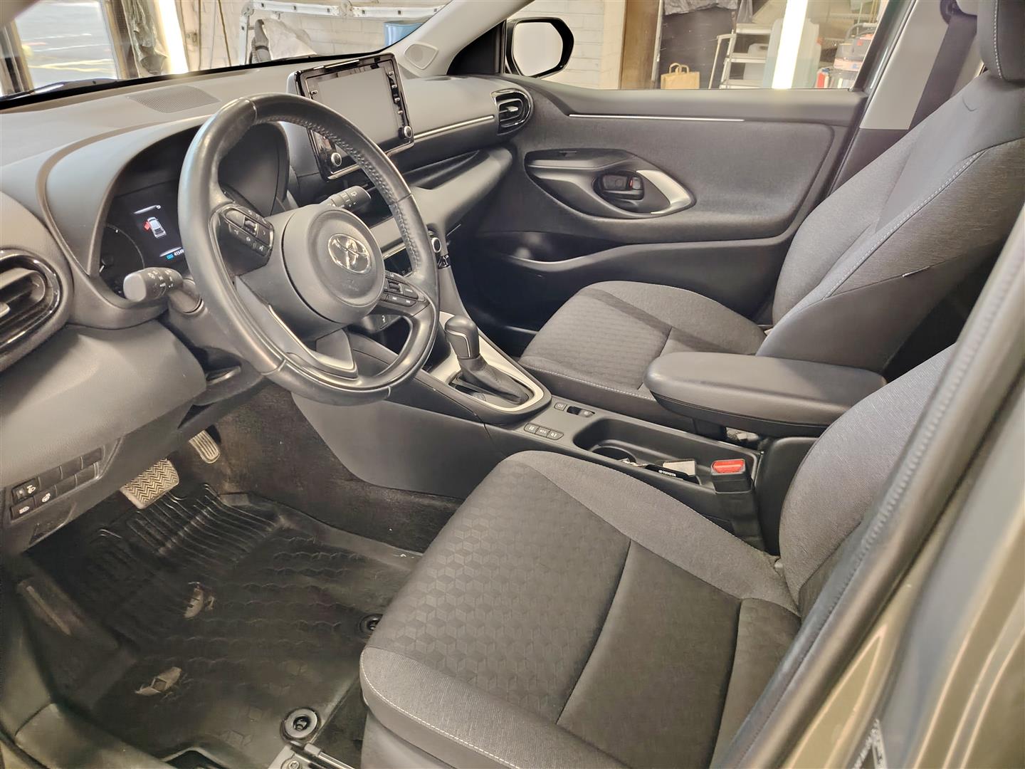 TOYOTA YARIS 2021